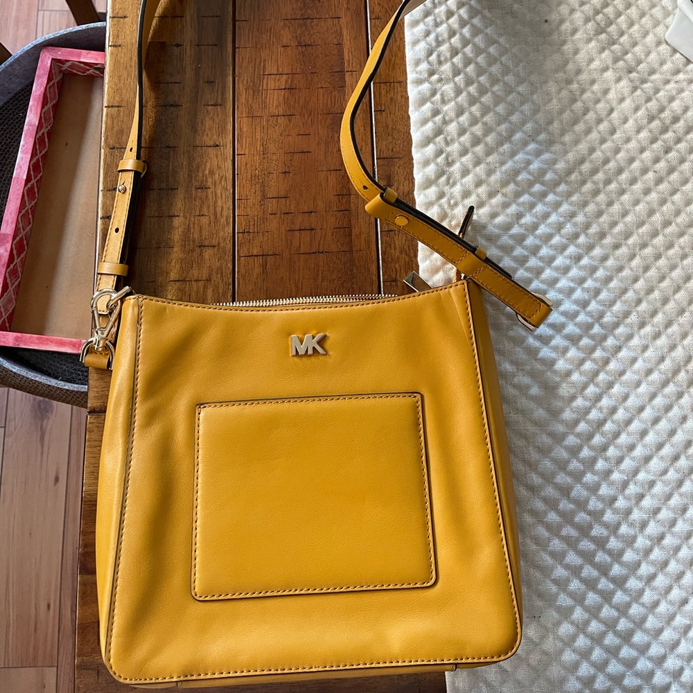 Michael Kors crossbody